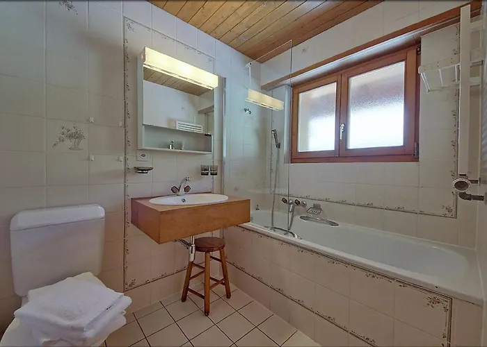 公寓 Crocus 2215 *